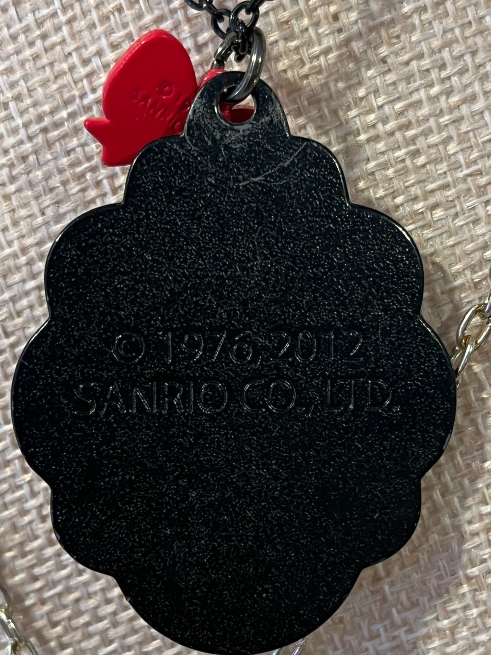 💎 2/$20 Bundle of 2 Sanrio Hello Kitty Layered Necklace Set - Black, Silver, Red - Picture 4 of 9